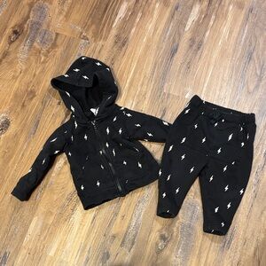 Tea Black Lightning Bolt Hoodie and Pants Set